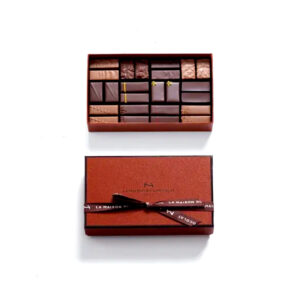La Maison Du Chocolat Coffret Maison Dark and Milk Chocolate 24 pieces